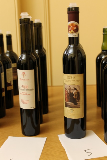 Wine_and_chocolate_moscato_di_scanzo_docg_doge_2007